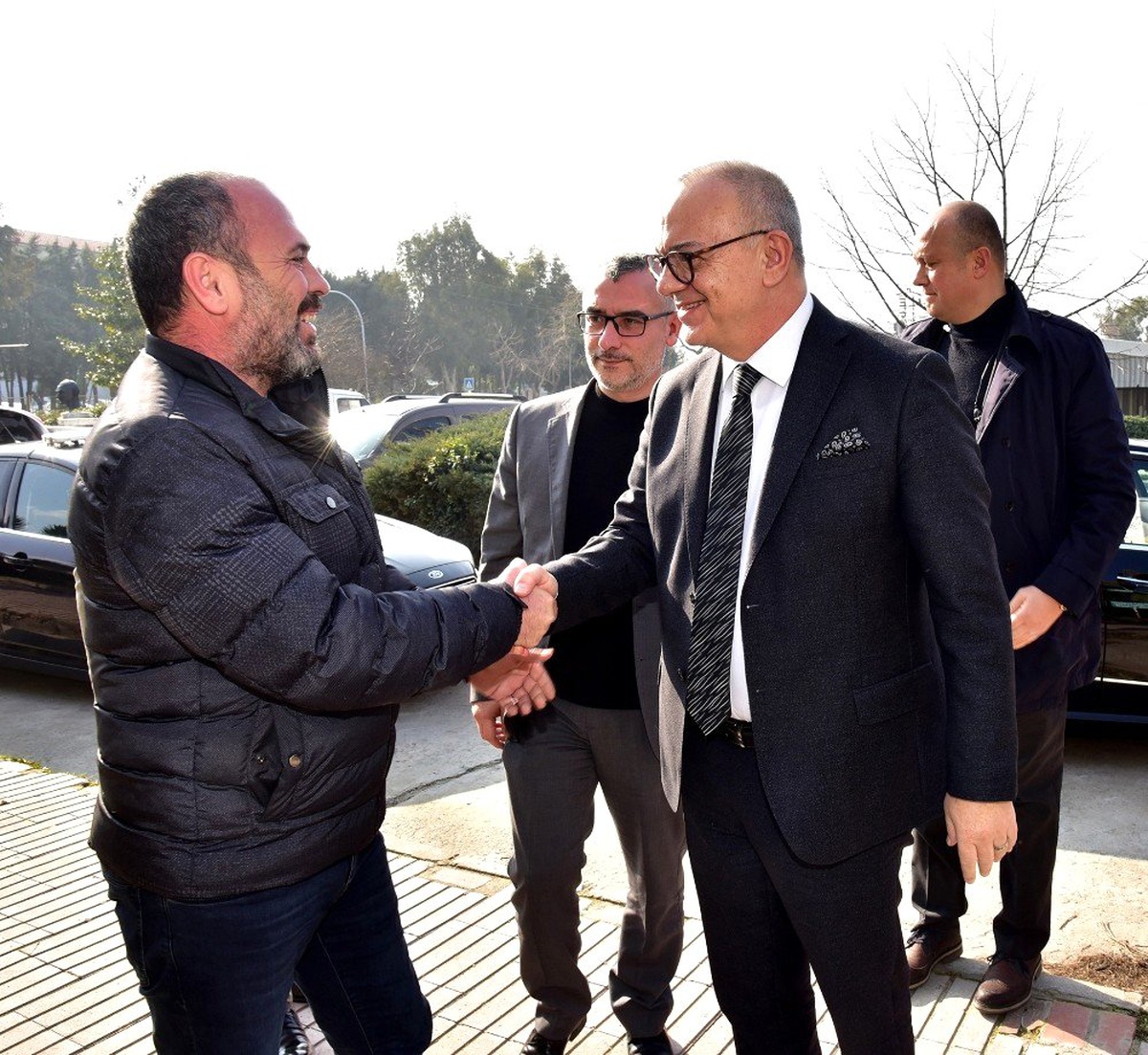 Manisa Büyükşehir Belediyesi, bakanlık genelgesiyle kapatılan iş yerlerinden kira almayacak