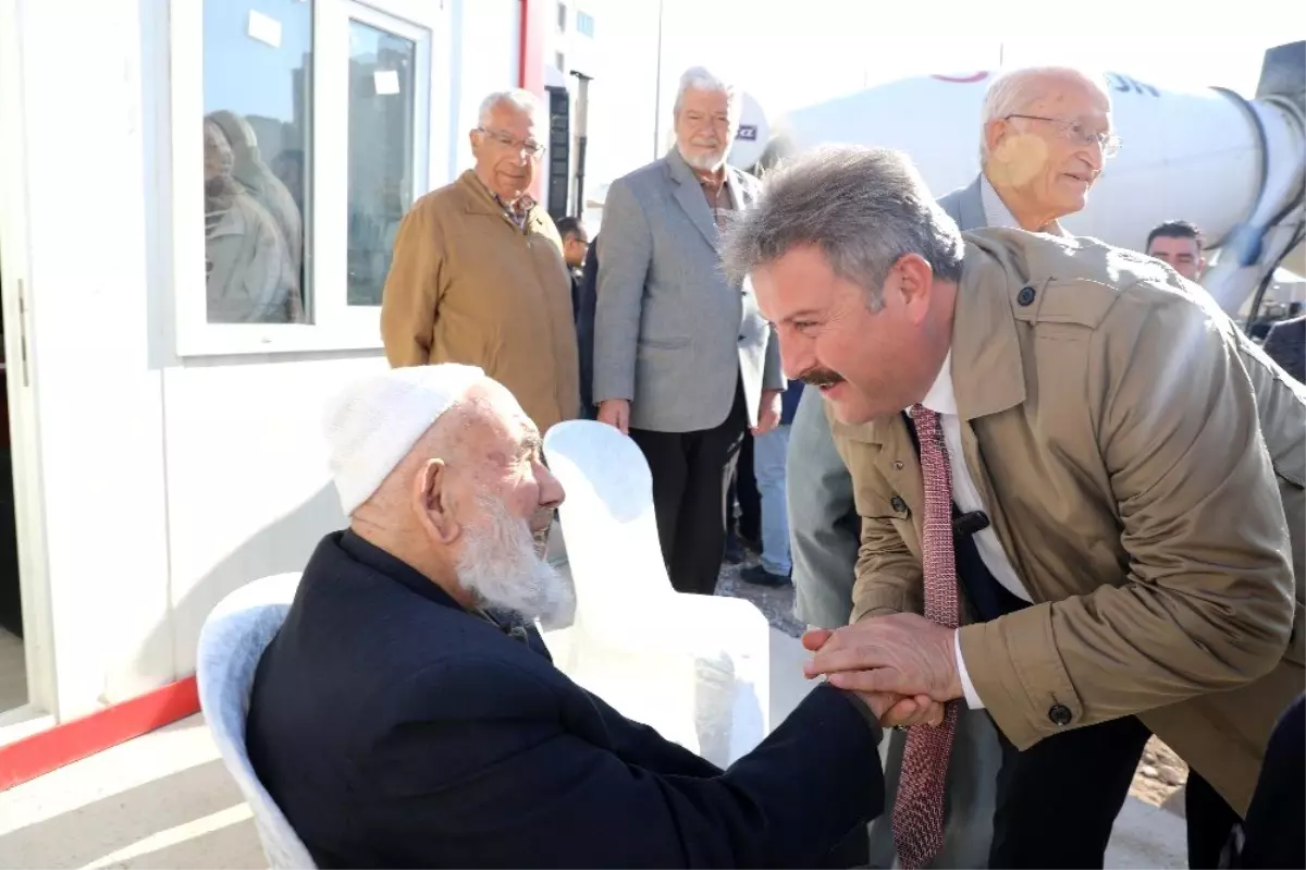 Melikgazi Belediyesi emekli vatandaşları unutmadı