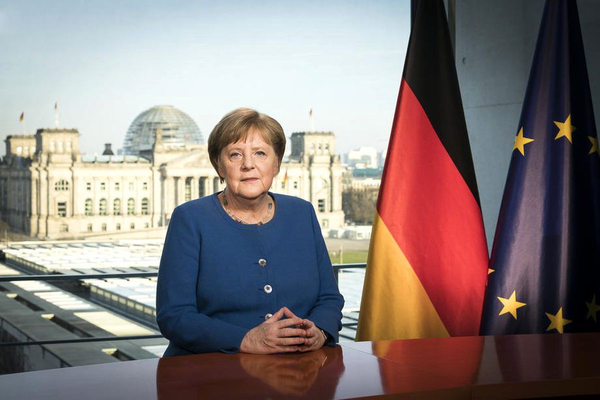 Merkel: "Hastanelerimizin de kapasitesi aşırı derecede zorlanmaktadır"