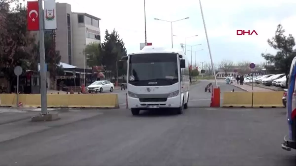 Şanlıurfa\'da, terör operasyonunda yakalanan 8 kişi adliyede