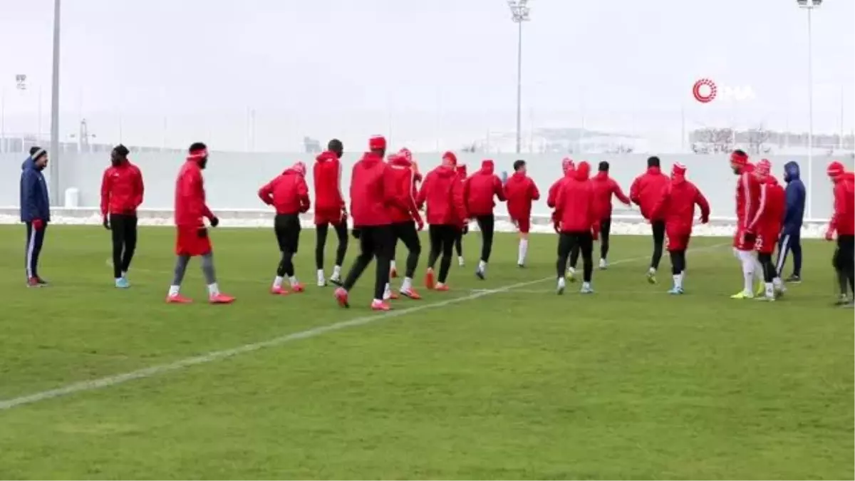 Sivasspor 5 eksikle çalıştı