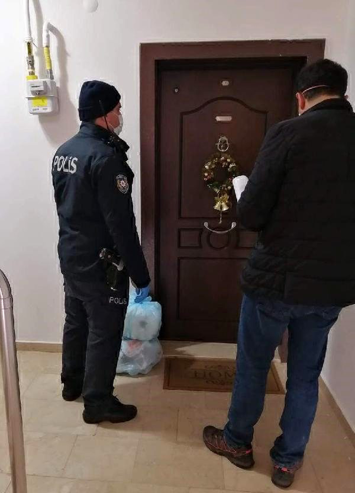 Yurt dışından gelenlerin evde olup olmadıkları kontrol edildi