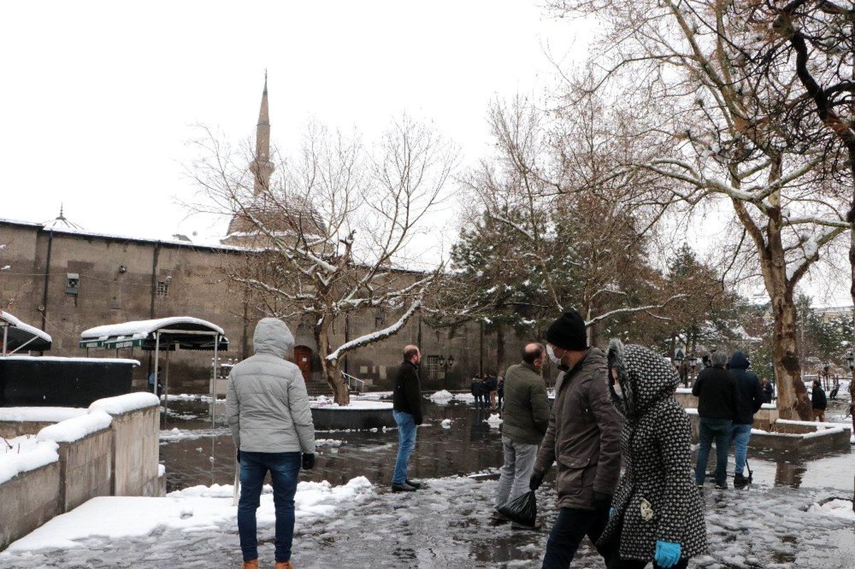 782 yıllık cami boş kaldı