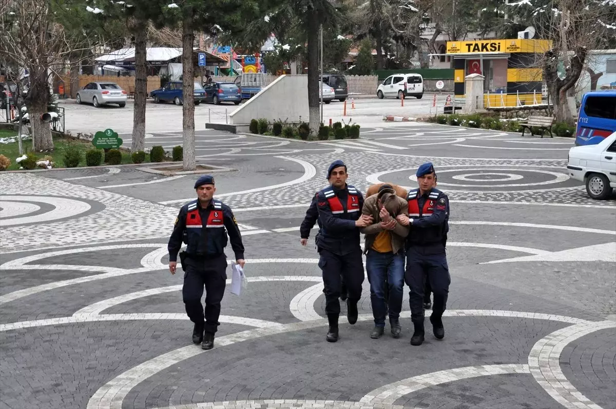 Akşehir\'de uyuşturucu operasyonunda iki şüpheli yakalandı