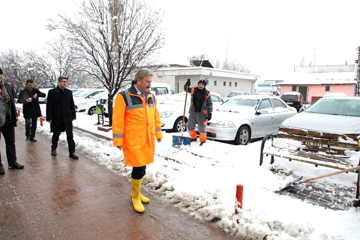 Başkan Palancıoğlu, sağlık merkezlerinin yolunu açtı