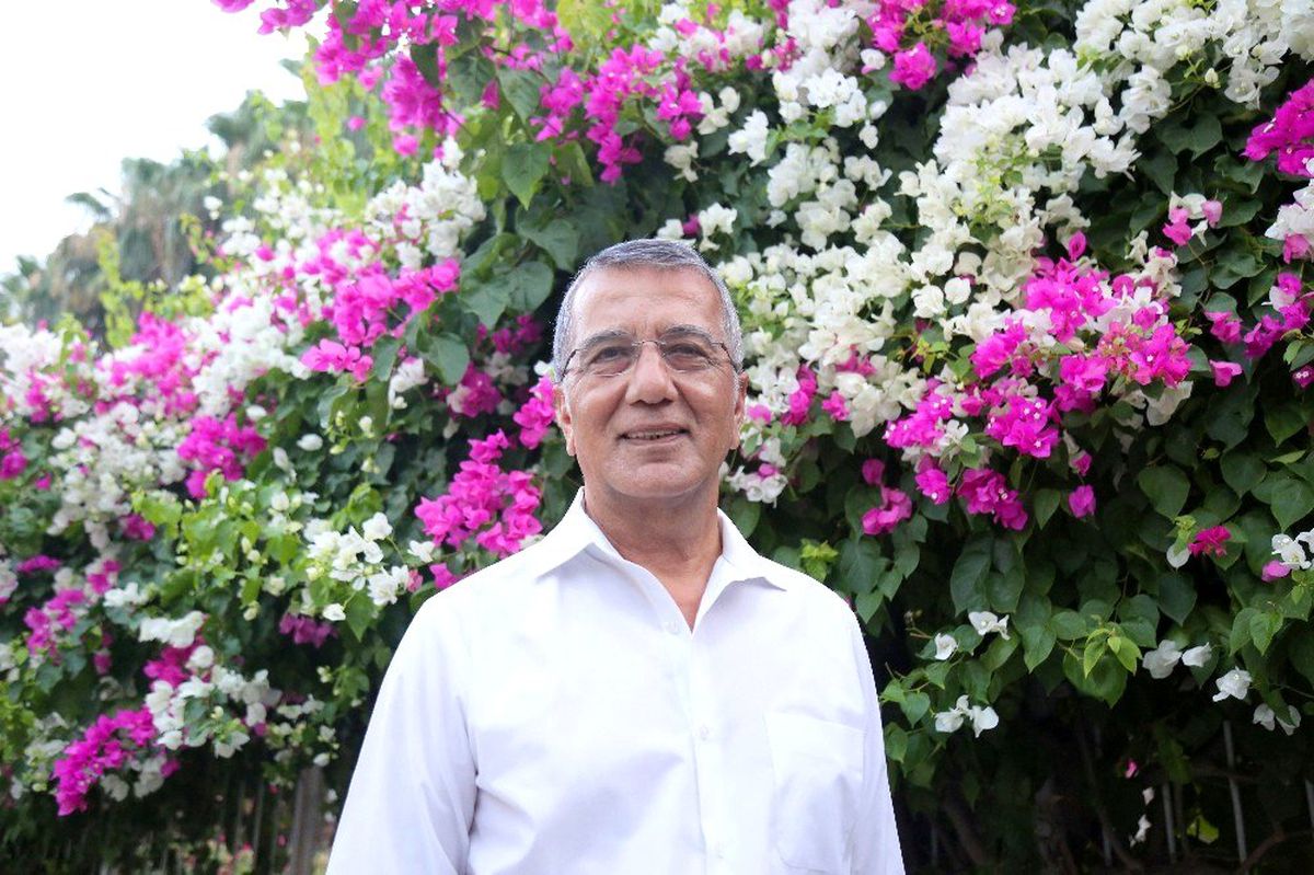 Başkan Tarhan: "Sağlık çalışanlarımız gerçek kahramandır"