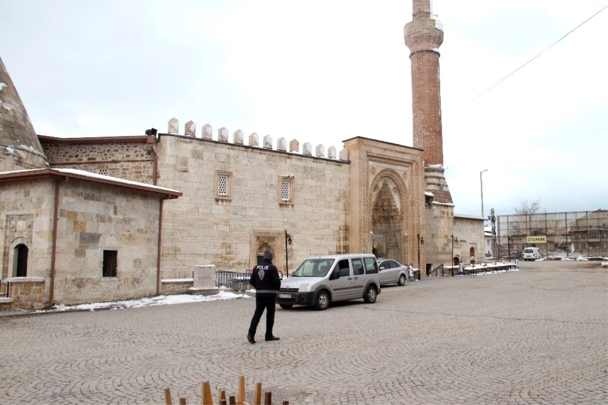 Beyşehir\'de camiler cemaatsiz kaldı