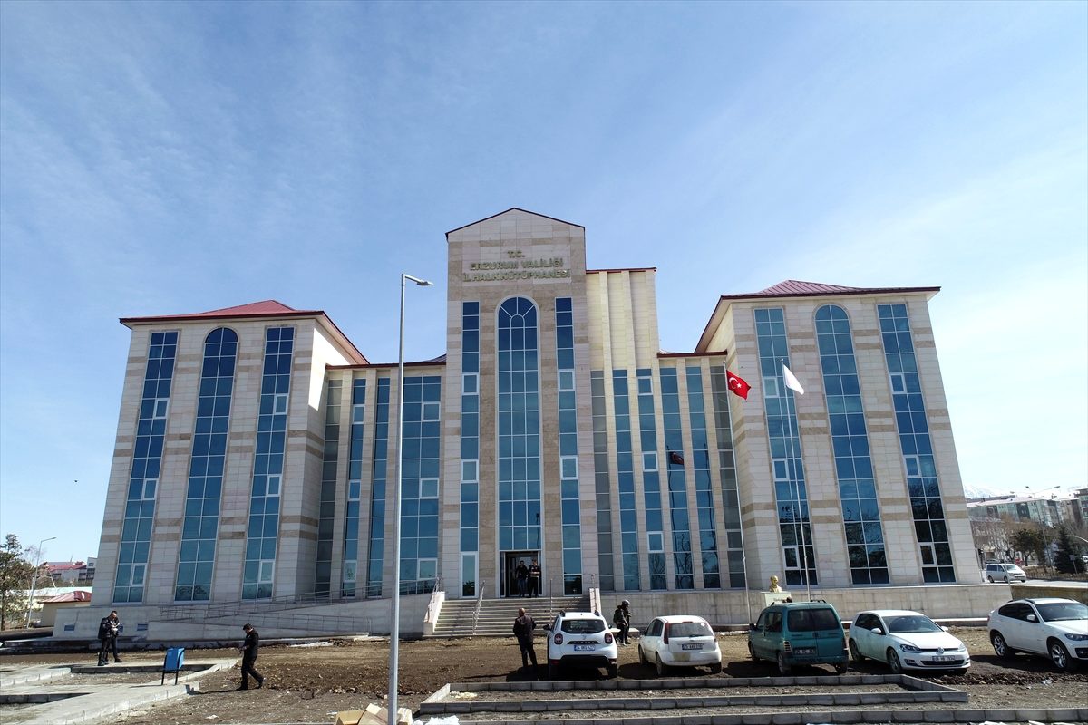 Bu kütüphaneye giren çıkmak istemeyecek
