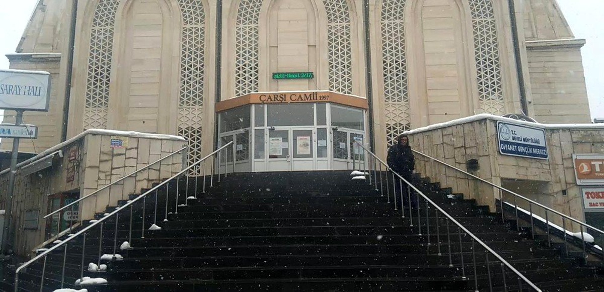 Cemaat ile namaz kılmaya ara verilince Develi camileri boş kaldı