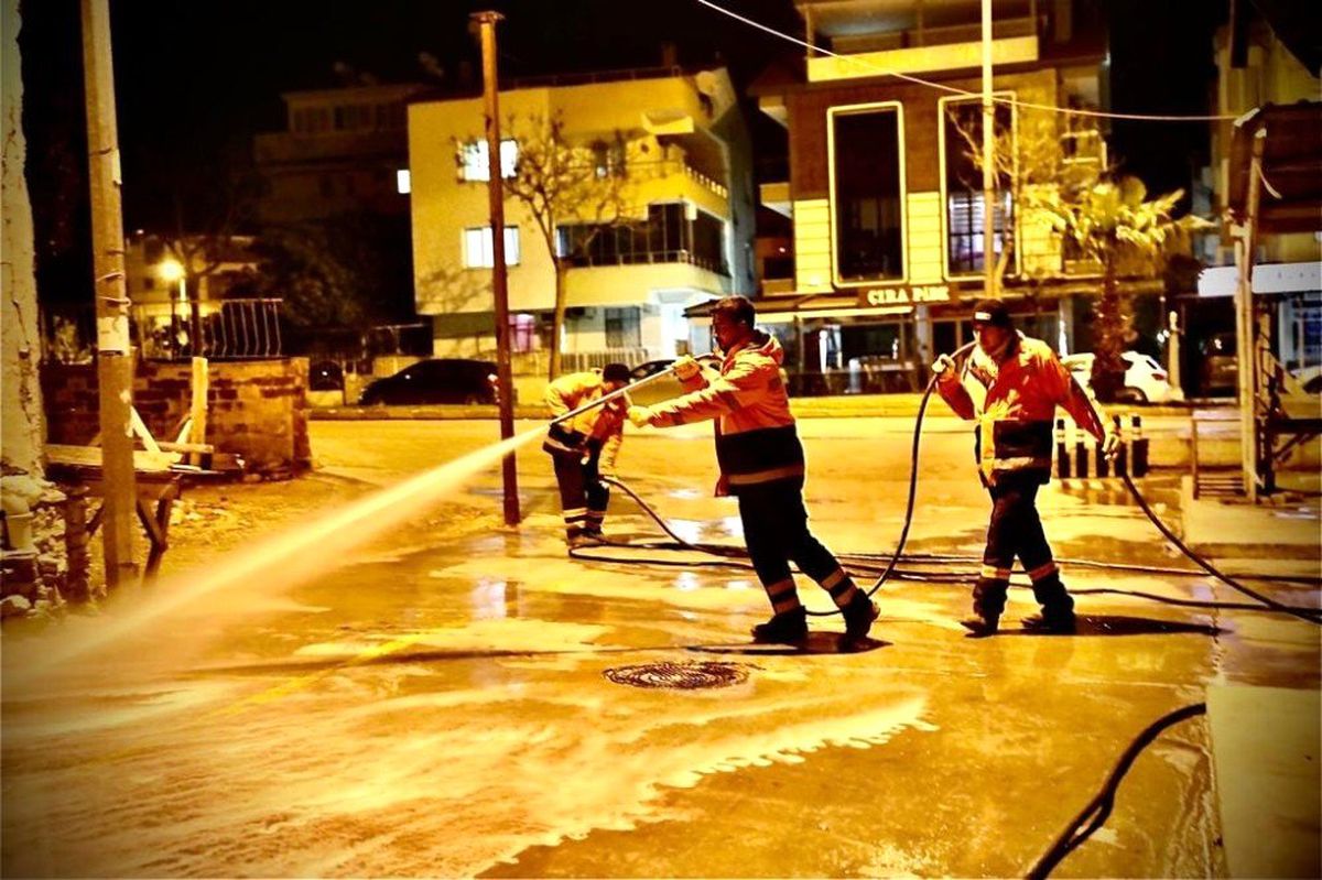 Didim\'de dezenfekte çalışmaları devam ediyor