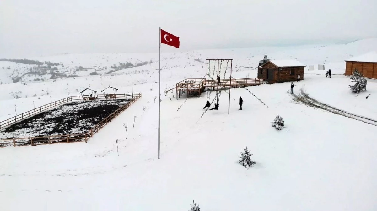 Dinek Dağının eşsiz kar manzarası havadan görüntülendi