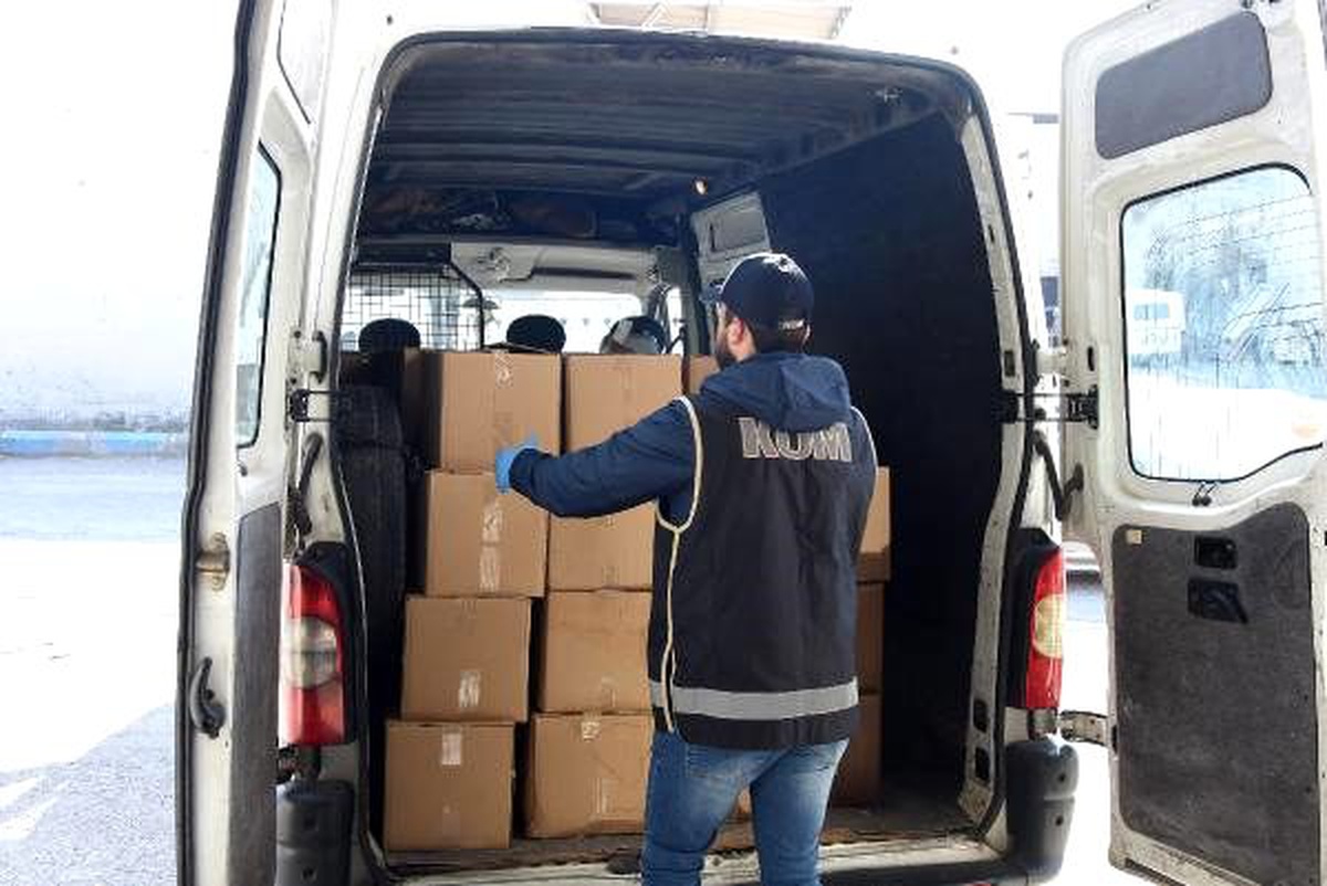 İzmir\'de, koronavirüs fırsatçılarına geçit yok
