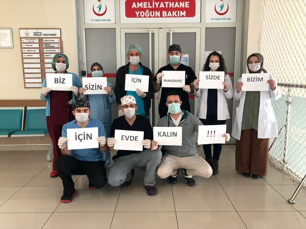 Karapınar\'da hastane çalışanlarından "evde kal " çağrısına destek