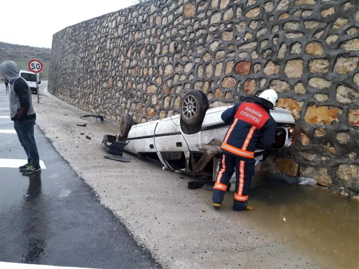 Kayganlaşan yol kazaya neden oldu: 3 yaralı