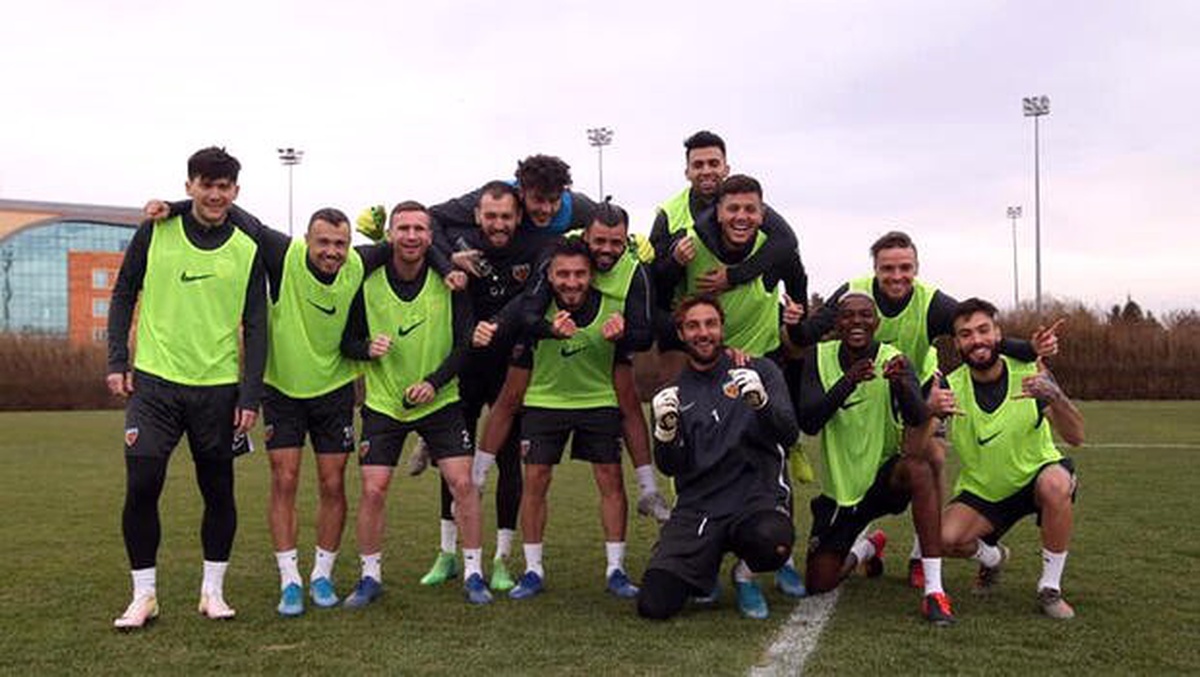 Kayserispor\'da futbolculara yurtdışı yasağı konuldu