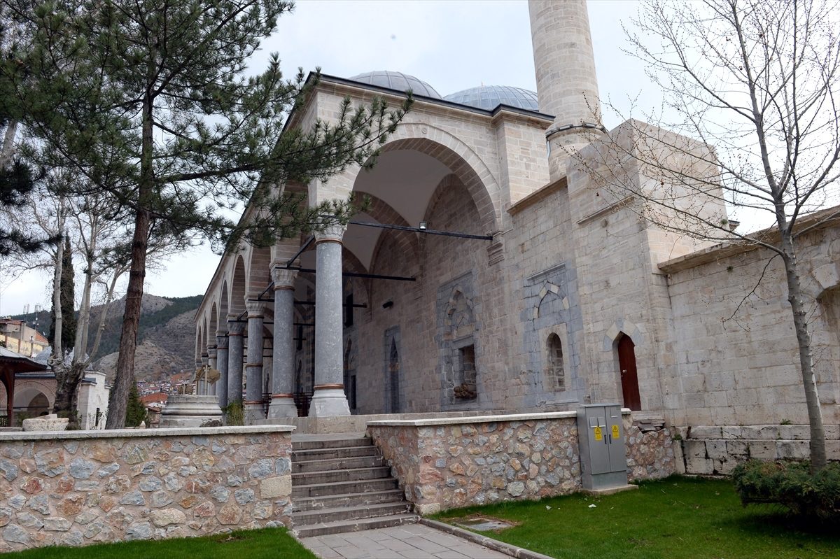 Koronavirüs tedbirleri kapsamında cuma namazı kılınmadı