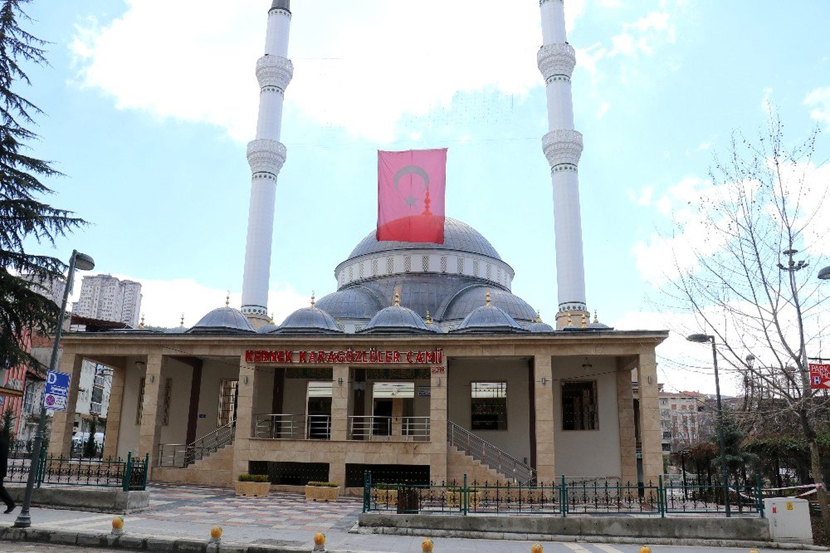 Malatya\'da camilerde cuma namazı kılınmadı