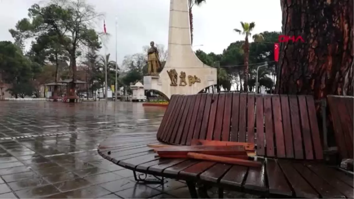 Ordu\'da uyarılar dikkate alınmadı, banklar söküldü