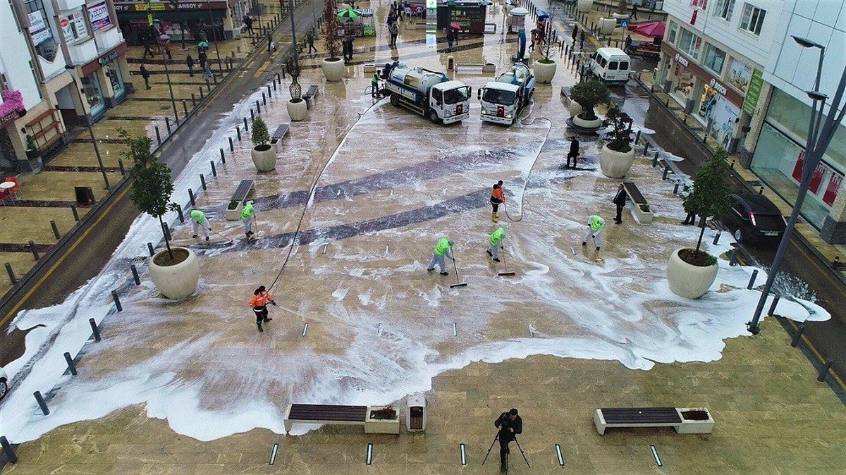 Ordu\'nun sokaklarında dezenfekte çalışmaları