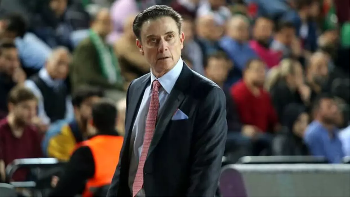 Panathinaikos\'ta Pitino\'nun sözleşmesi feshedildi