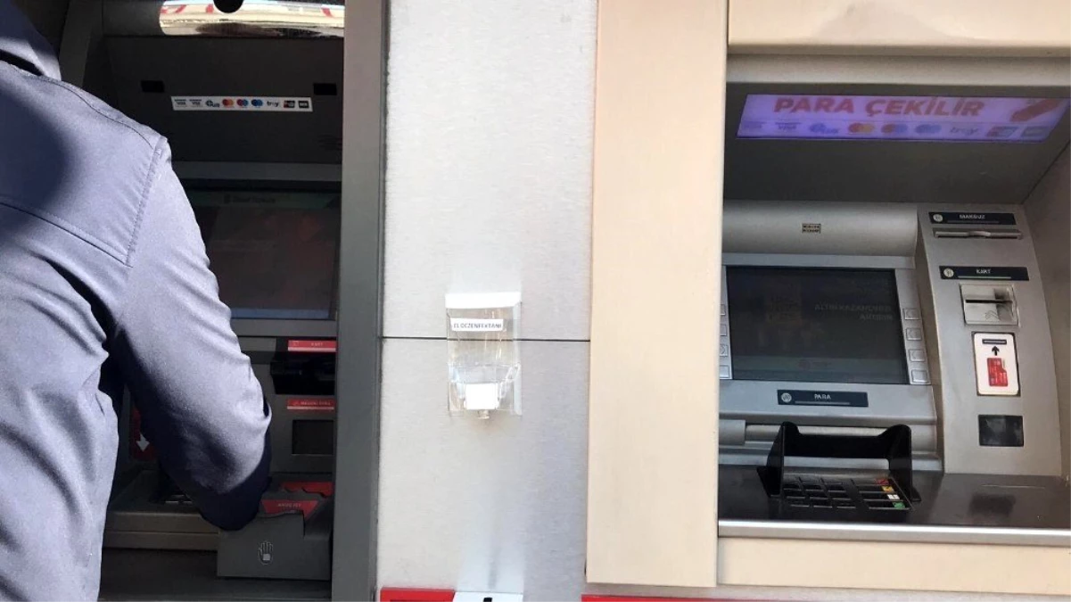 Rize\'de 184 bin kişilik yoğunluk öncesi ATM\'lerde Koronavirüs önlemi