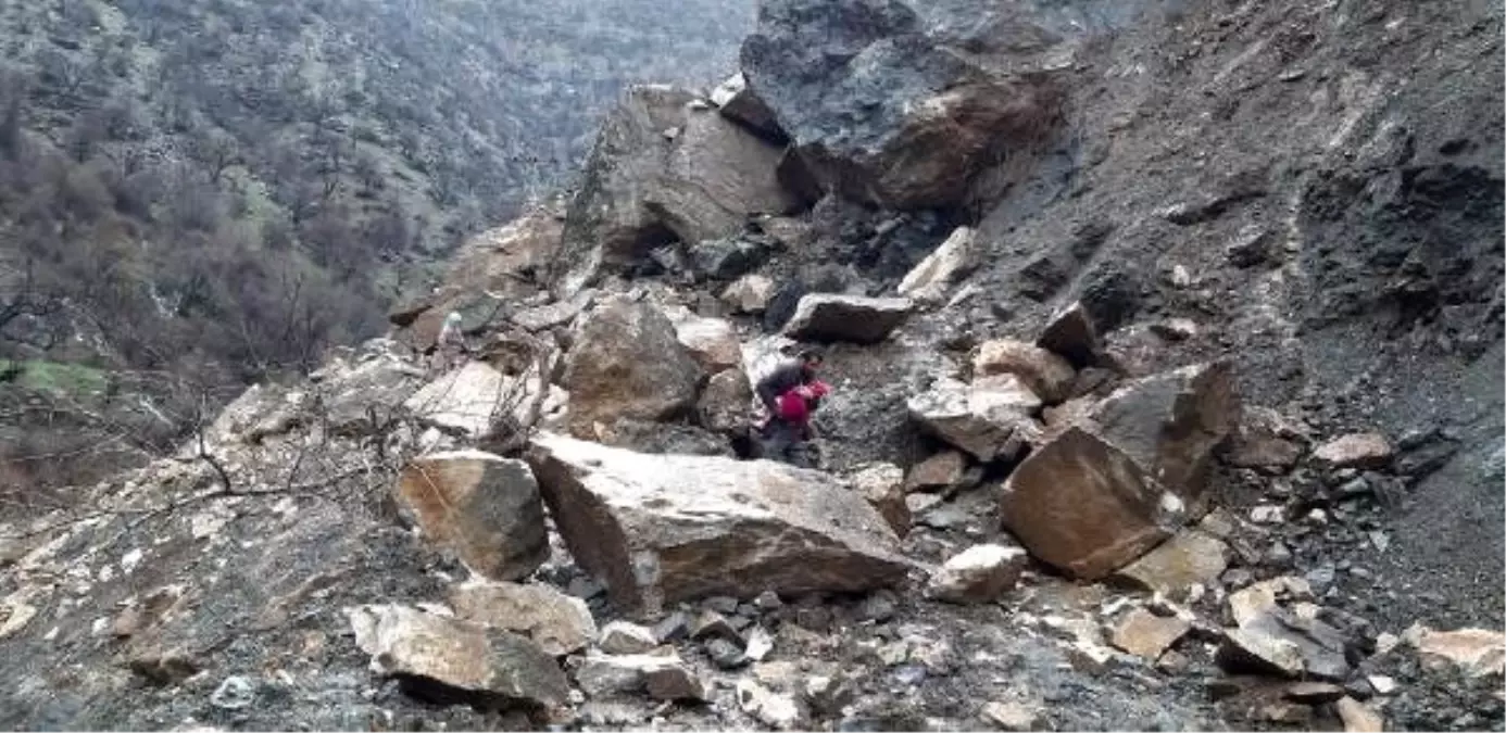 1 yaşındaki Yağmur\'u anne-babası 3 kilometre yürüyerek ambulansa ulaştırdı