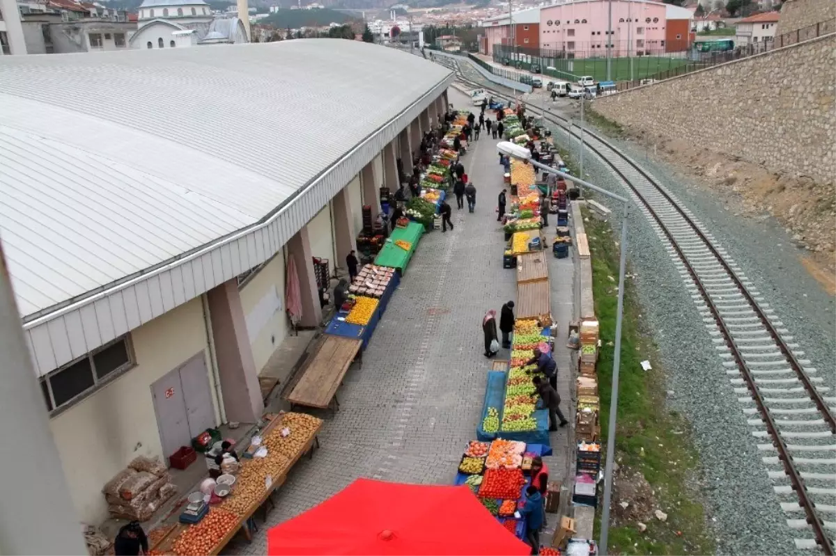 Amasya\'da pazarcı esnafından korona tedbiri