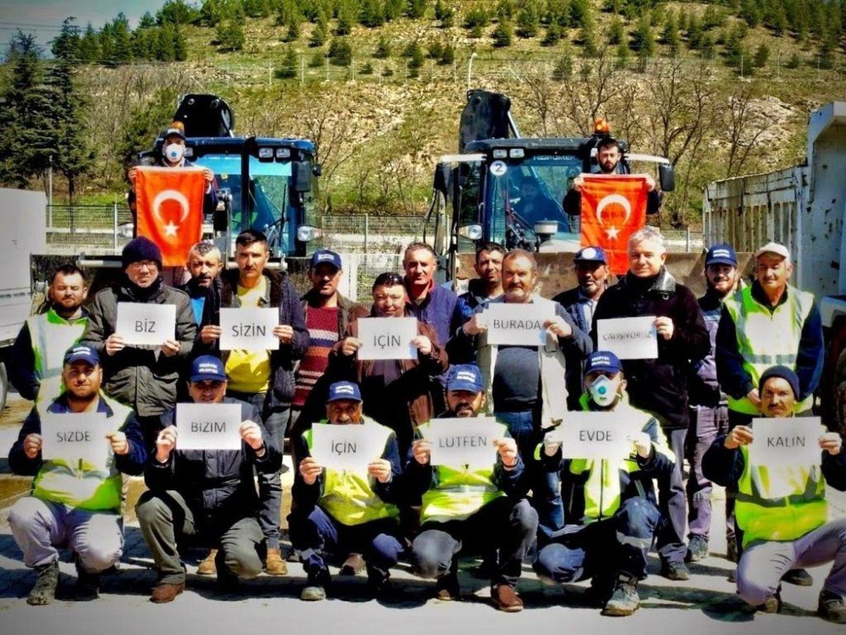 Bozüyük Belediyesi çalışanlarından \'evde kal\' çağrısına destek
