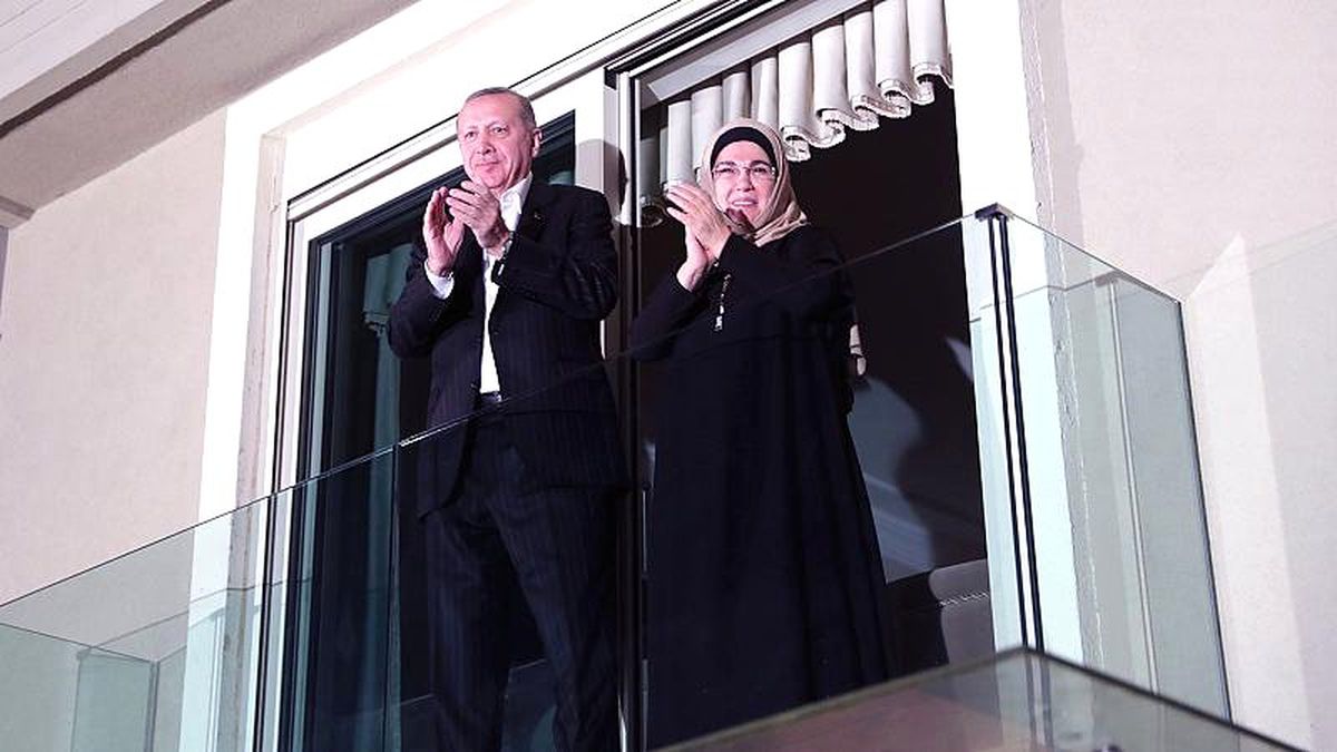 Cumhurbaşkanı Erdoğan\'dan koronavirüs uyarısı: Zorunda olmadıkça kesinlikle evden dışarı çıkmayın