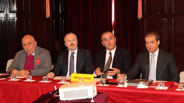 Galatasaray'da ateşi yükselen Abdurrahim Albayrak'ın ardından Mahmut Recevik de hastaneye başvurdu, System.String[]