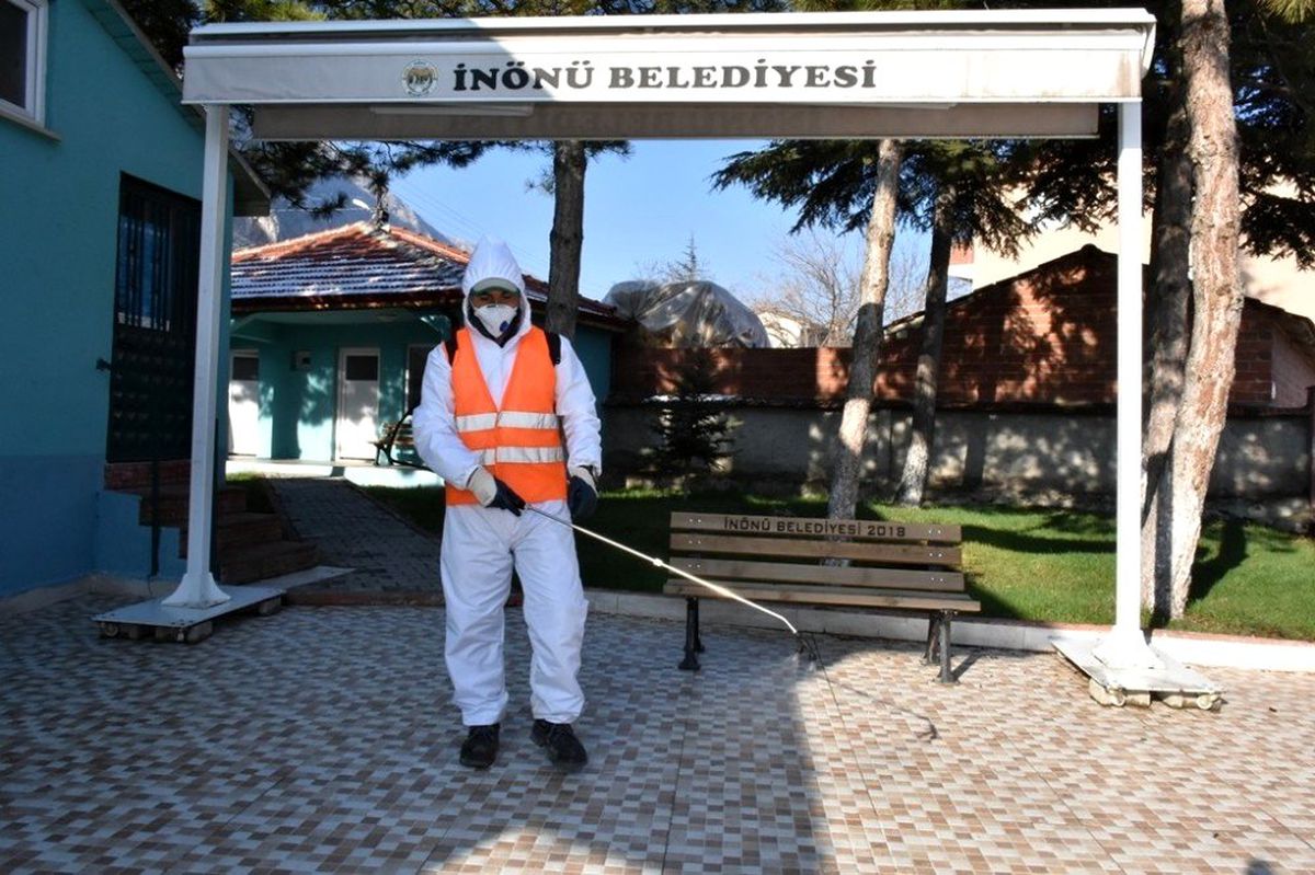 İnönü\'de dezenfekte çalışmaları aralıksız devam ediyor