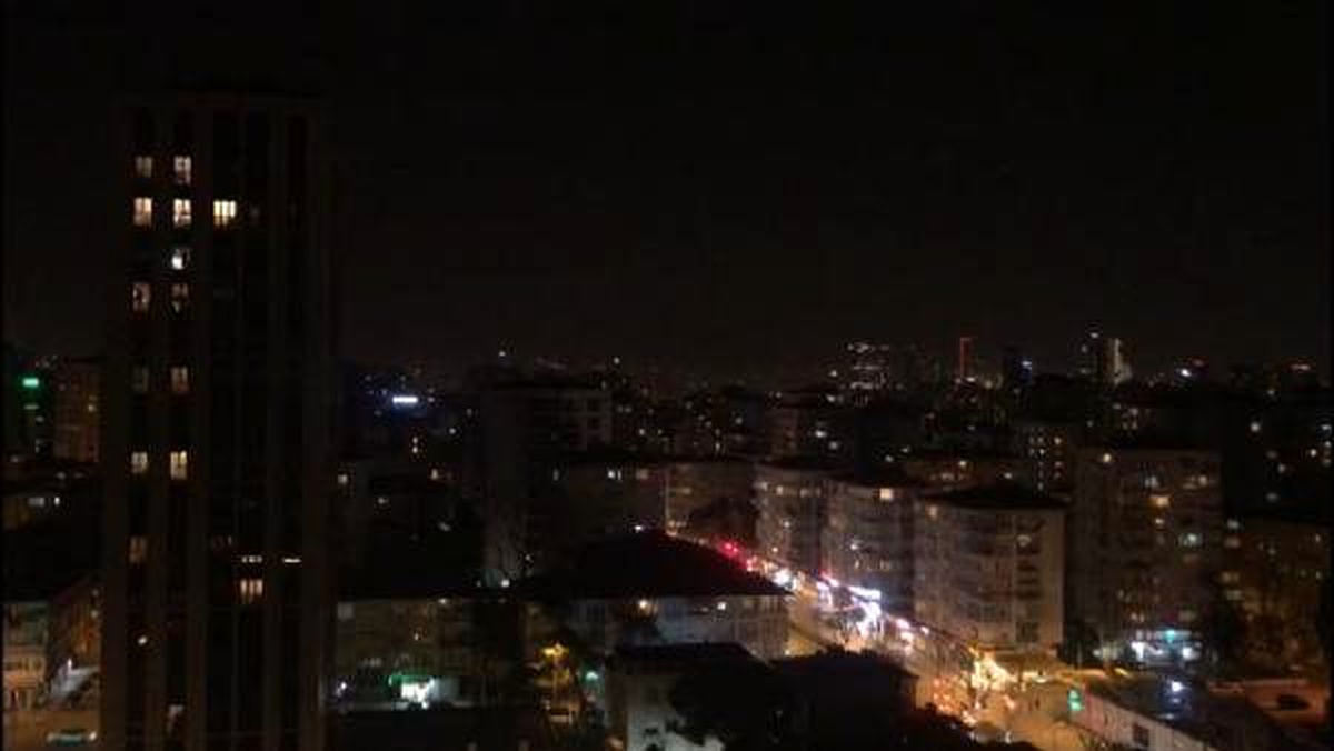 İstanbul\'da sağlık çalışanlarına alkışlı destek