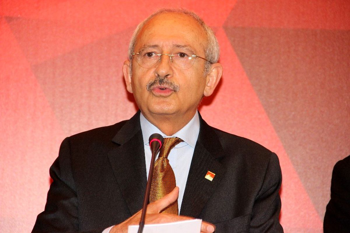 Kılıçdaroğlu belediye başkanlarıyla görüntülü COVID-19 toplantısı gerçekleştirdi