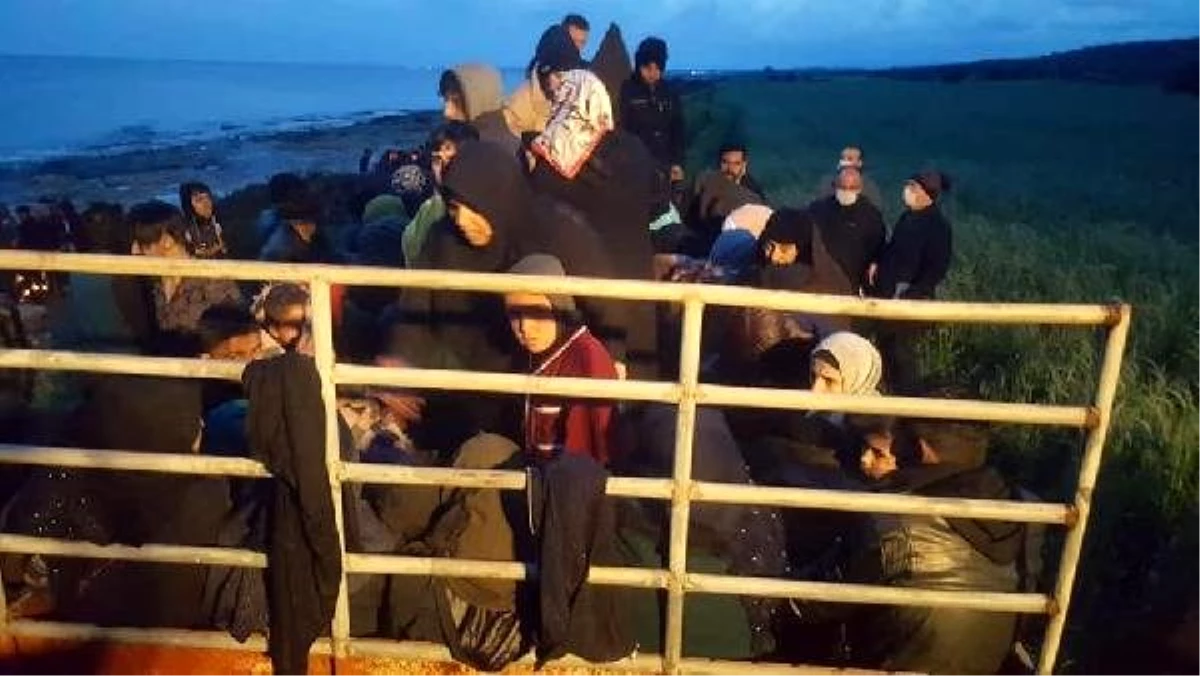 KKTC açıklarında yan yatan teknedeki 175 Suriyeli göçmen kurtarıldı