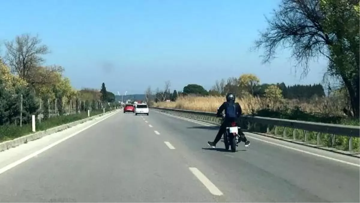 Motosikletlinin hareketleri korkuttu