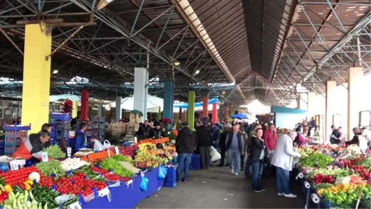 Pazarlarda koronavirüs tedbiri kapsamında "seçmece satış" yapılmıyor