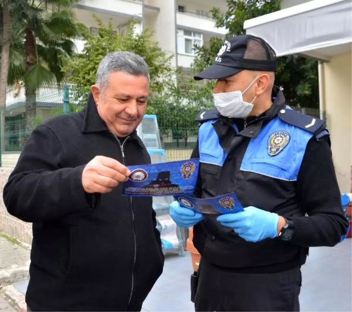 Polis, koronavirüs dolandırıcılarına karşı vatandaşı uyardı