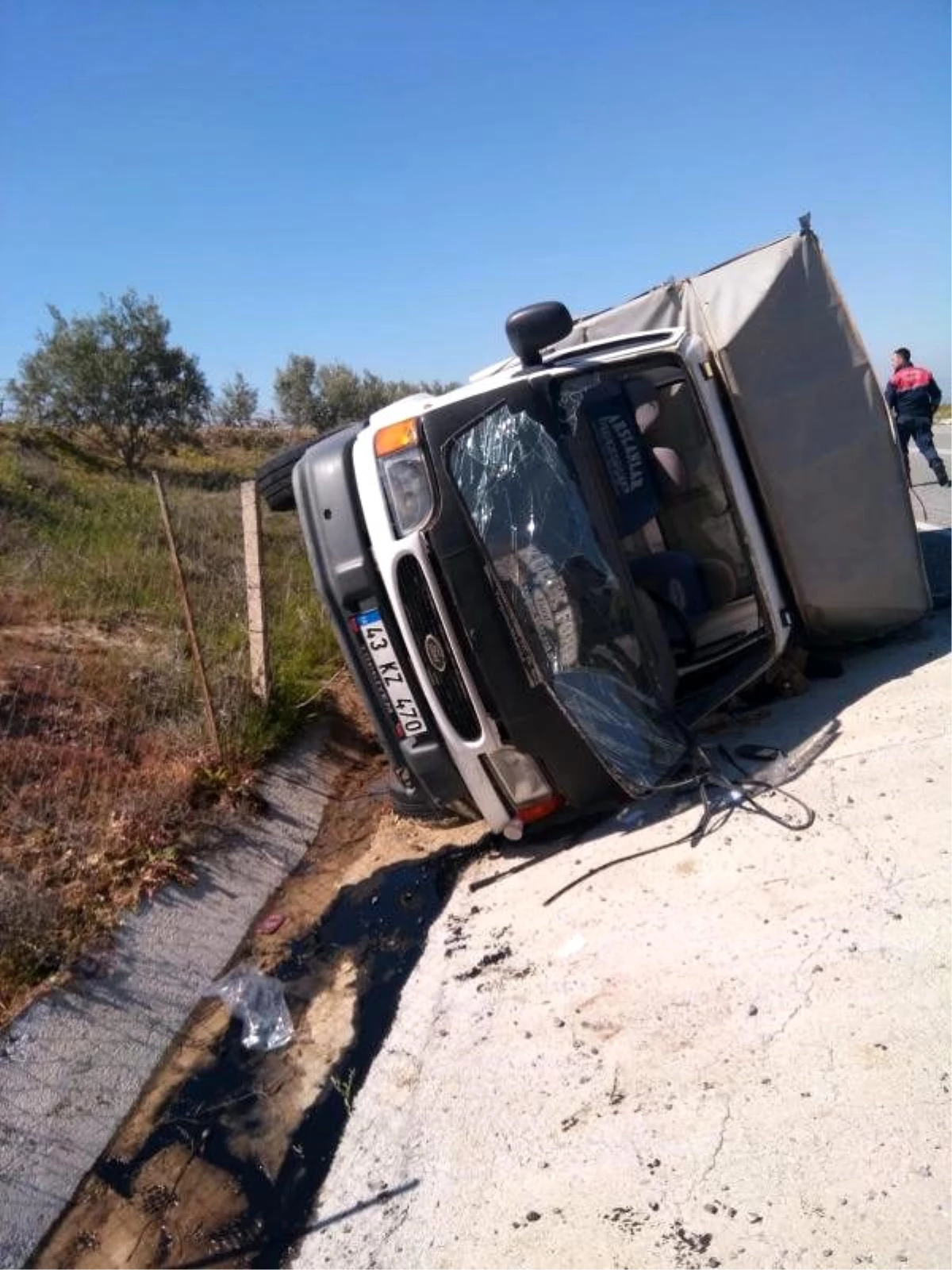 Salihli\'de trafik kazası: 4 yaralı