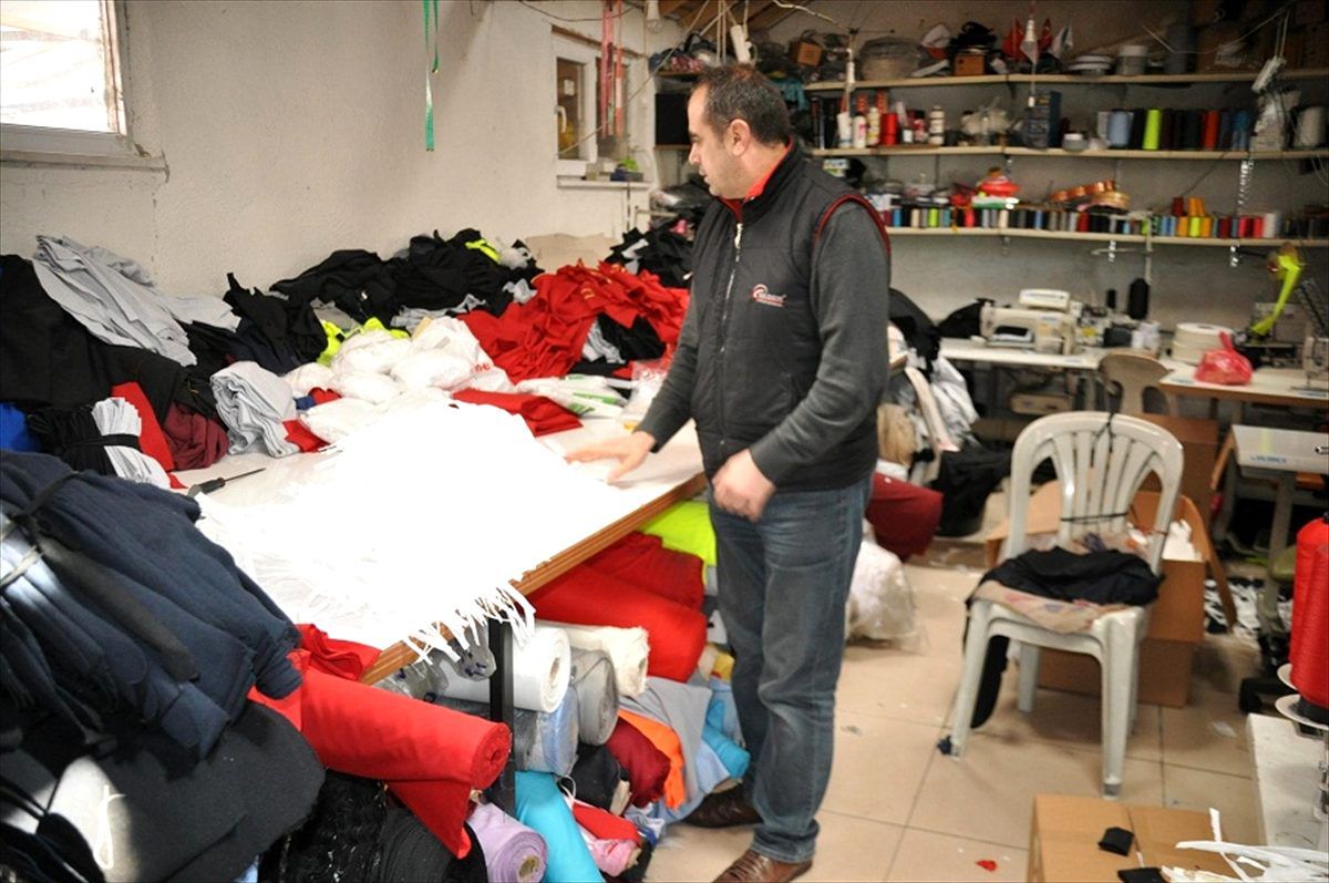 Seydişehir\'de bir tekstil firması maske üretimine başladı