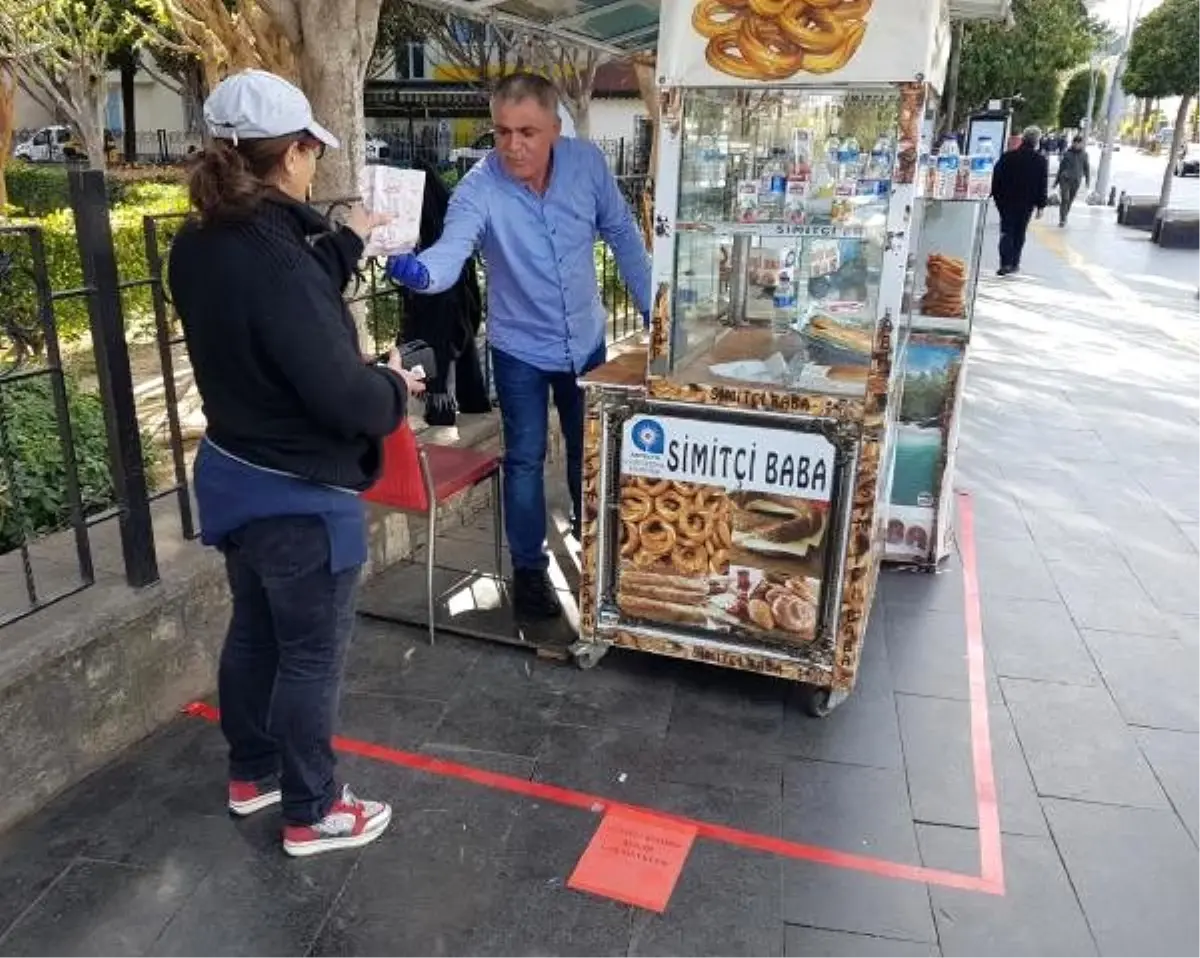 Simitçiden kırmızı şeritli koronavirüs tedbiri