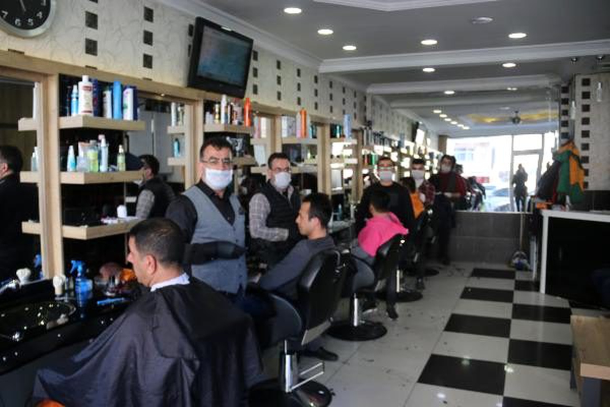 Sivas\'ta kuaförler, kapatma kararından memnun
