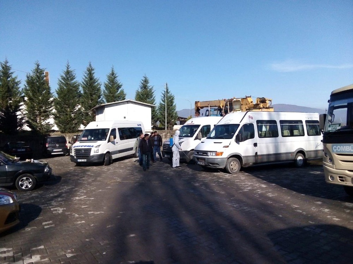 Şoförler ve Otomobilciler Odası virüse karşı ilaçlama yaptı