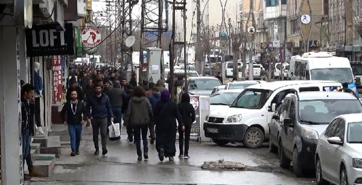 Yüksekovalılar koronavürüsüne aldırış etmiyor