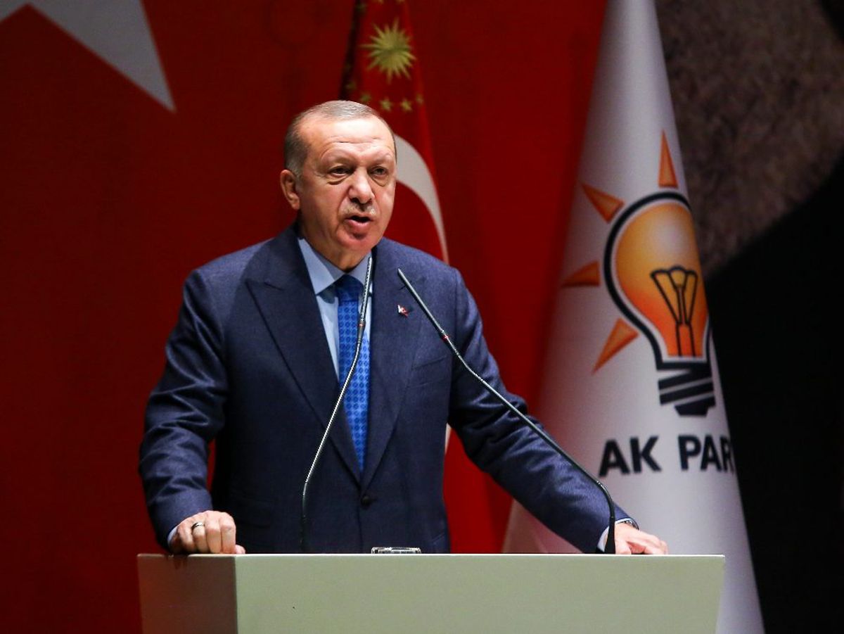 "Zorunlu olmadıkça kesinlikle evden dışarı çıkmamalısınız"