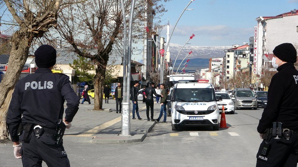 65 yaş üstü vatandaşlar için "dışarı çıkmayın" uyarısı