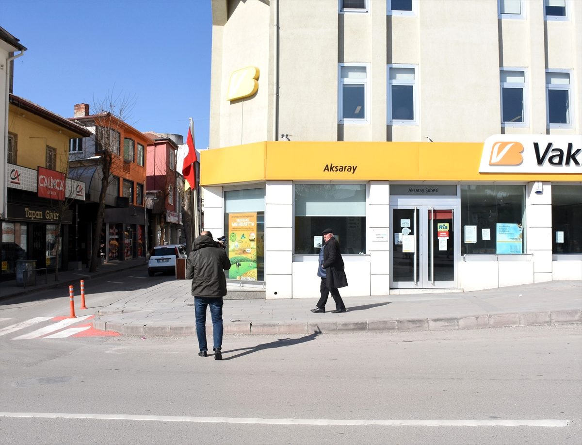 Aksaray\'da 65 yaş ve üstündeki bazı vatandaşlar yasak dinlemedi