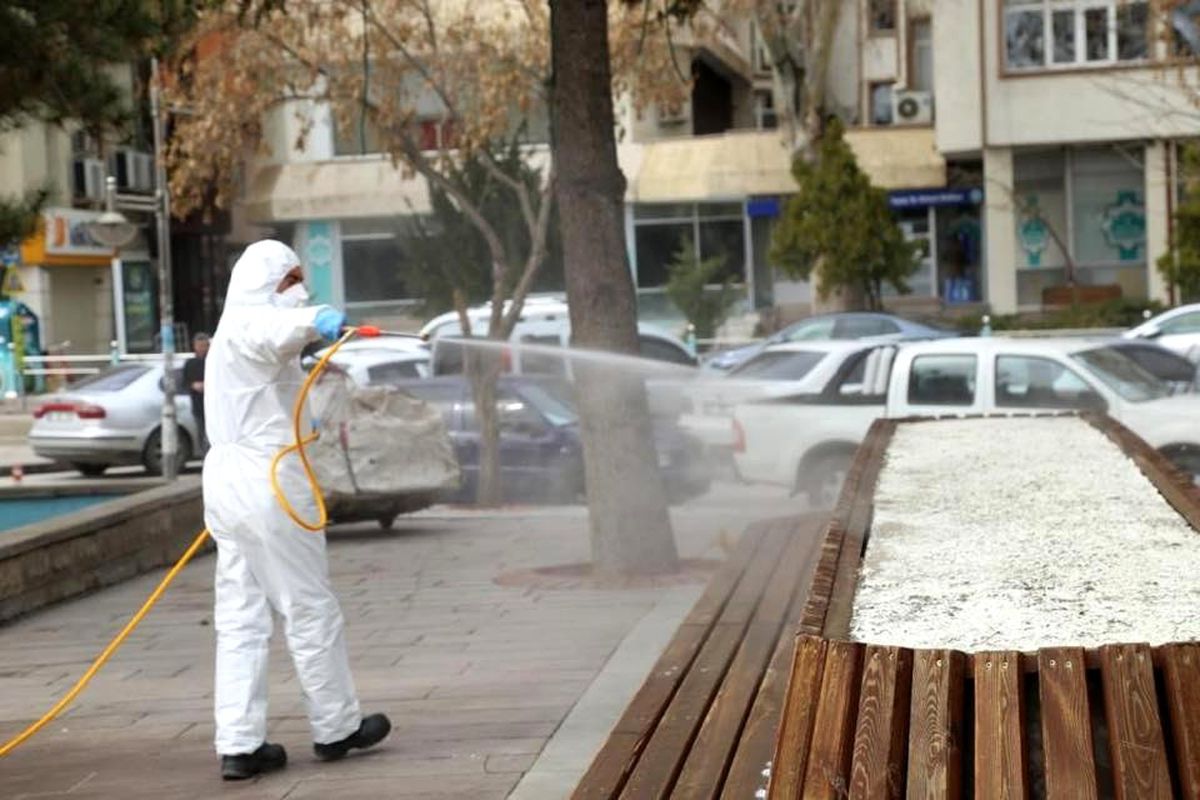 Aksaray\'da oto ve hayvan pazarı dezenfekte edilip kapatıldı