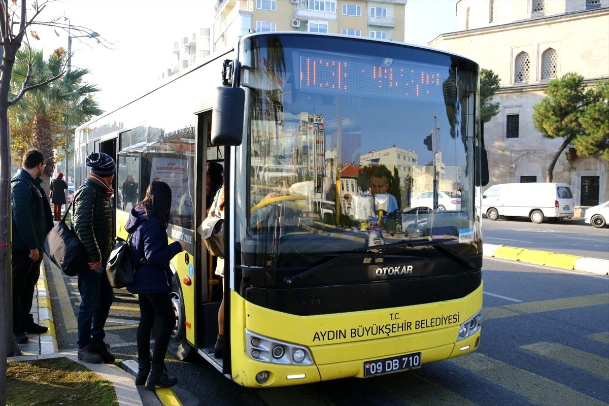 Aydın\'da sağlık çalışanları halk otobüslerine ücretsiz binecek