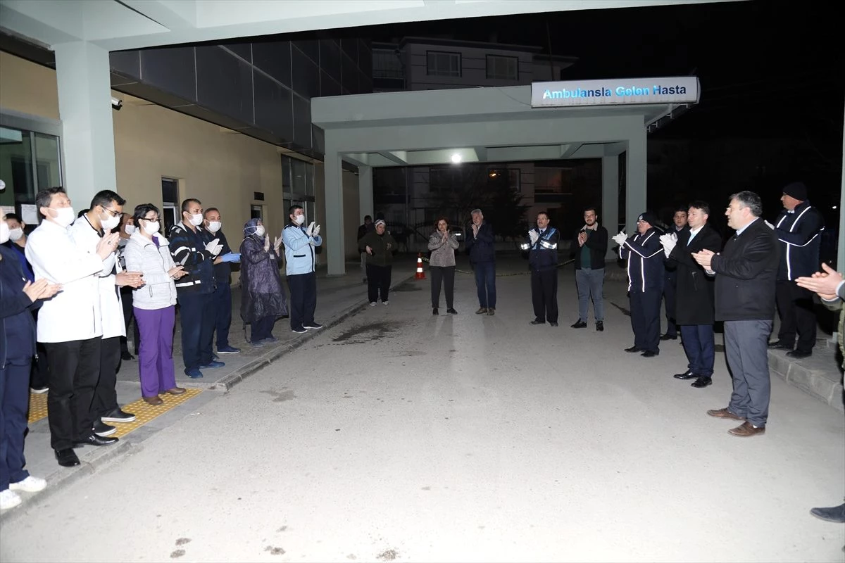 Başkan Demirbaş\'tan sağlık çalışanlarına alkışlı destek