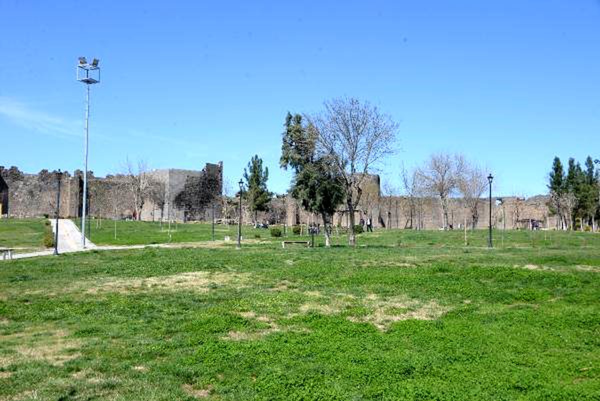 Diyarbakır\'da 65 yaş yasağına uyuldu